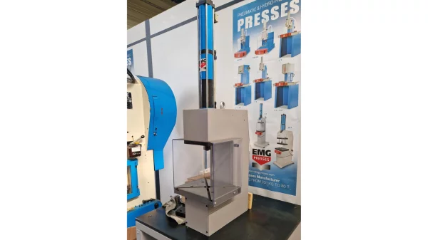 EMG 1.6T presse 